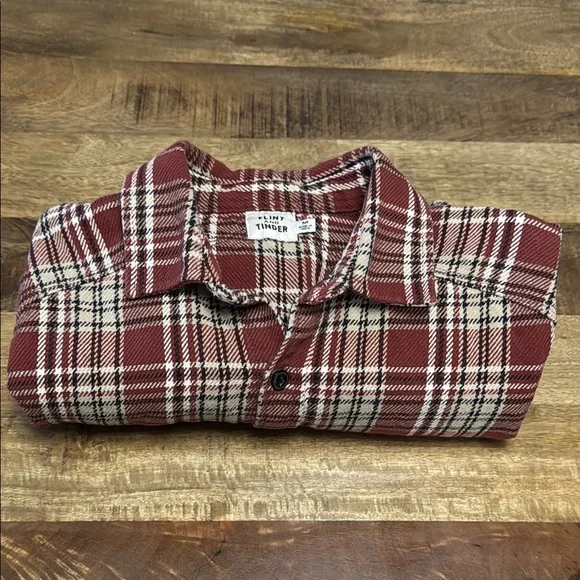 FLINT AND TINDER heavy weight 100 percent cotton dark red and white button down. - Picture 8 of 10